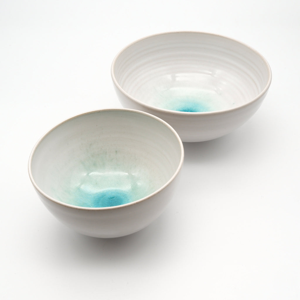 Two bowls S and M